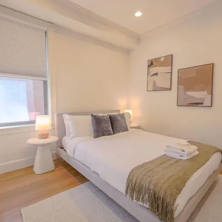 Simple 2 Bed 2 Bath Close To Fenway