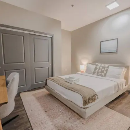 Apartment Luxury 2 Bedroom *