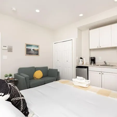 Back Bay Simple Apartment