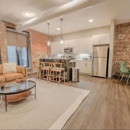 Chic Modern 2 Bed With Exposed Brick * Boston