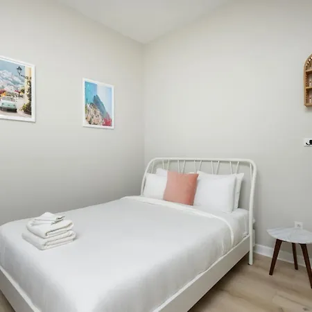 Centrally Located Basic Apartment *