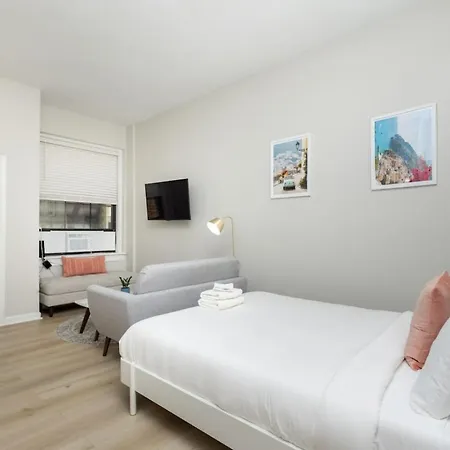 Apartment Centrally Located Basic *