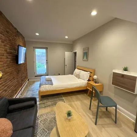 Vibrant Minutes From Back Bay Boston