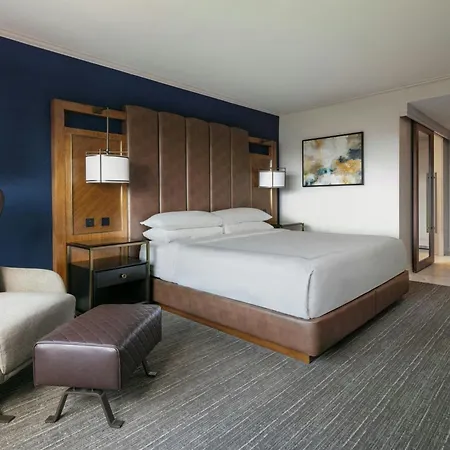 Hotel Marriott Long Wharf 4*