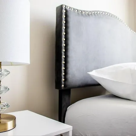 Spacious Near Seaport Boston