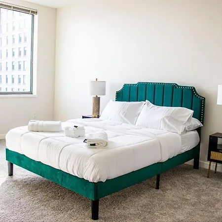 Spacious Near Seaport * Boston