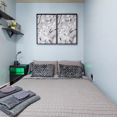 Apartment 1br In The Heart Of Downtown Famous Nightlife Theater District With Bed Full Of Promises Td Garden Common Park Mbta