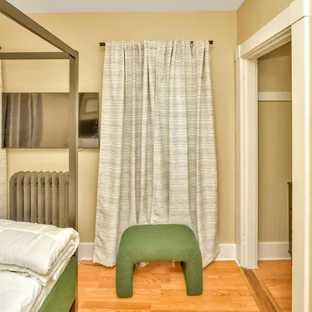 Modern Comfort Apartment Boston