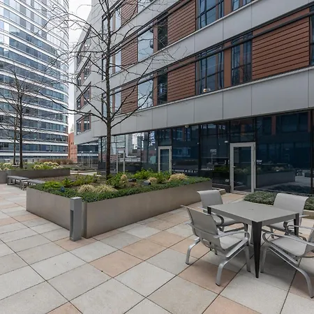 Private Downtown Seaport Apartment *
