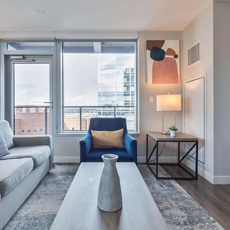 Modern In Seaport With Gym Boston