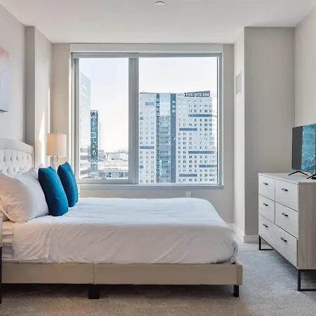 Private Downtown Near Harbor *