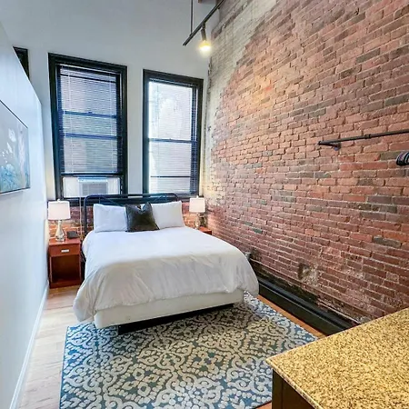 Sunny 2br W Office, Near Copley & Shopping Apartment Boston