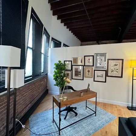 Sunny 2br W Office, Near Copley & Shopping Apartment