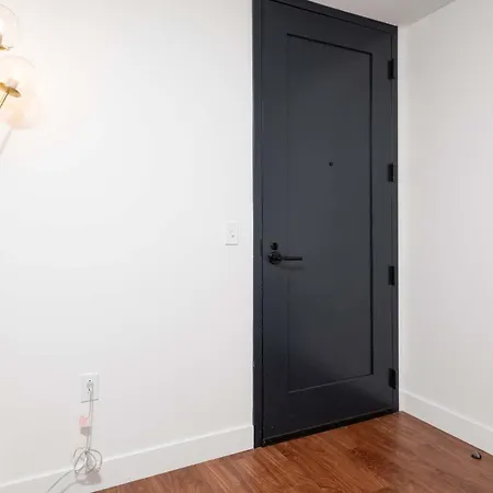 Back-bay Lux 2br With Rooftop And Parking Boston