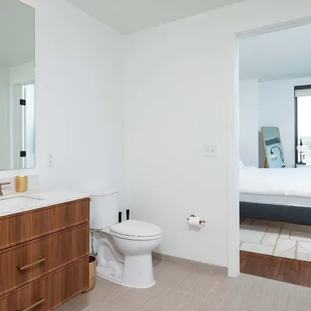 Apartment Back-bay Lux 2br With Rooftop And Parking *