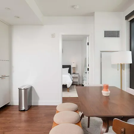 Back-bay Lux 2br With Rooftop And Parking Apartment