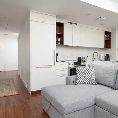 Apartment Back-bay Lux 2br With Rooftop And Parking