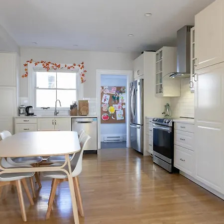 Family-Friendly 4Br W Yard & Modern Kitchen * Boston