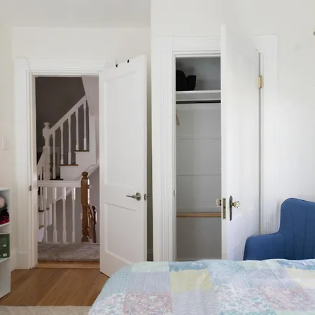 Family-Friendly 4Br W Yard & Modern Kitchen