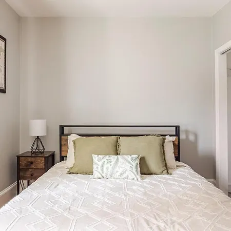 Apartment Right Near Convention Center And Train Station Boston