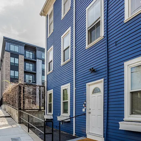 Right Near Convention Center And Train Station Apartment Boston