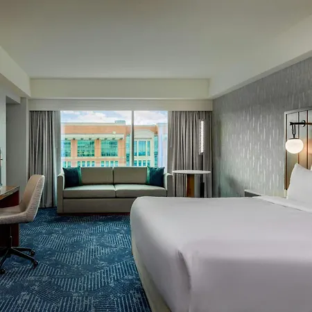 Renaissance Seaport District Hotel 4*