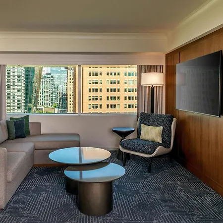 Hotel Renaissance Seaport District Boston