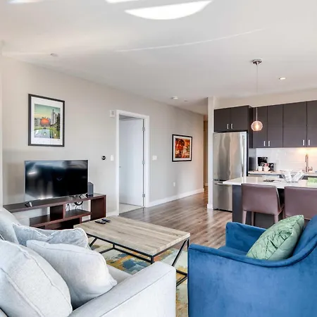 Luxury With Balcony In Seaport Boston
