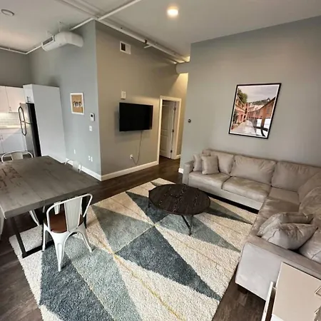 Apartment Roomy 4bed Loft Family Friendly
