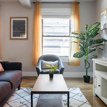 Charming Theater District 1br Apartment