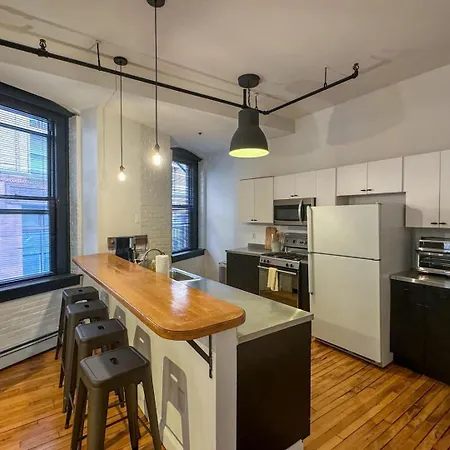 Open-concept 2br Loft In The Heart Of Back Bay Boston