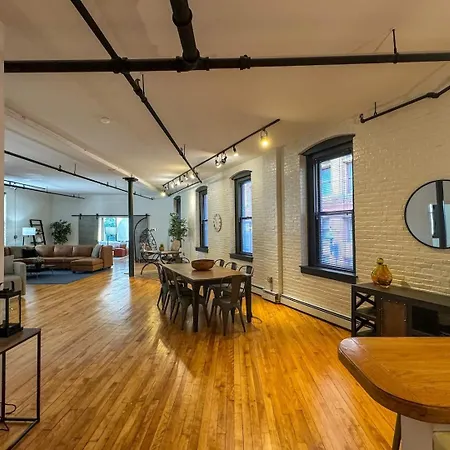 Apartment Open-concept 2br Loft In The Heart Of Back Bay Boston