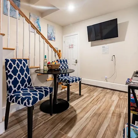 Modern & Cozy 3-br Near Downtown * Boston