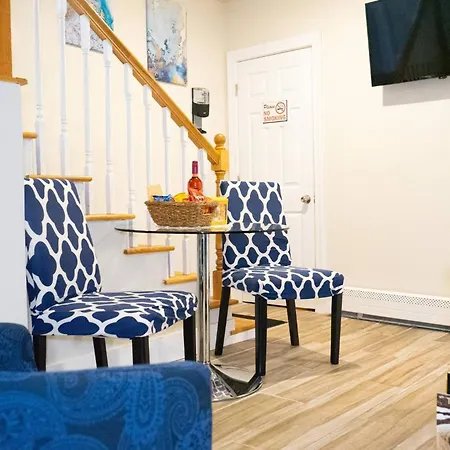 Modern & Cozy 3-br Near Downtown Boston
