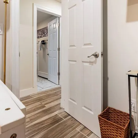 Modern & Cozy 3-br Near Downtown * Boston