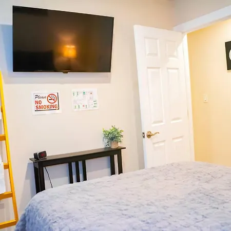 Modern & Cozy 3-br Near Downtown Boston