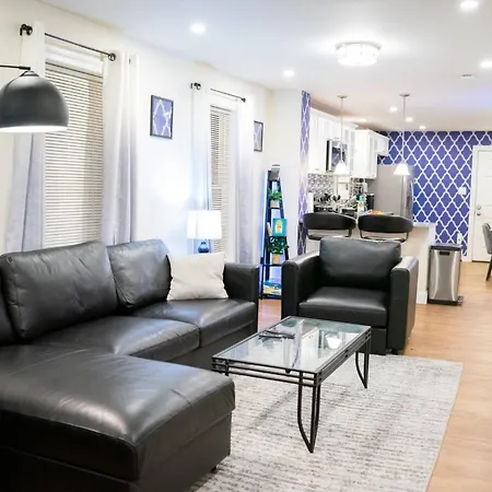 Modern & Stylish 1-br Near Downtown