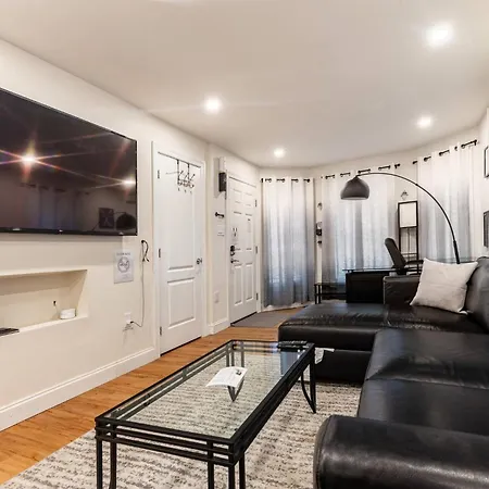 Modern & Stylish 1-br Near Downtown * Boston