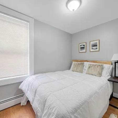 Easy Commute South 4br 1bth Apartment Boston