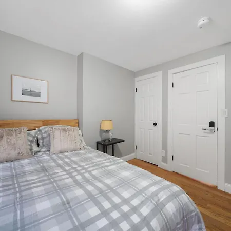 Easy Commute South 4br 1bth Apartment Boston