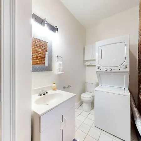 Expansive Back Bay Loft, Sleeps 4, 1b15b Apartment *