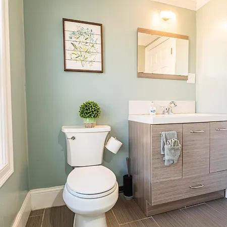 Apartment Renovated 4br3ba Escape - Near Public Transportation Boston