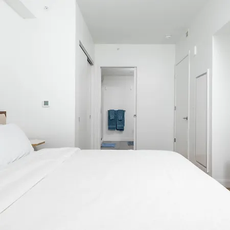 North End Td Garden Shared Pool & Rooftop Holiday home *