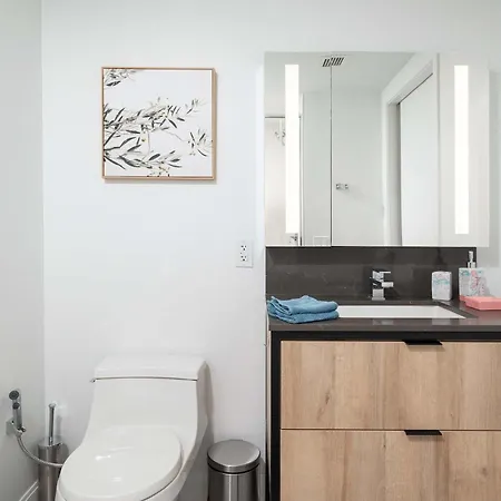 North End Td Garden Shared Pool & Rooftop Holiday home