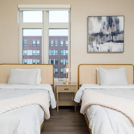 North End 2br W Pool & Gym Apartment
