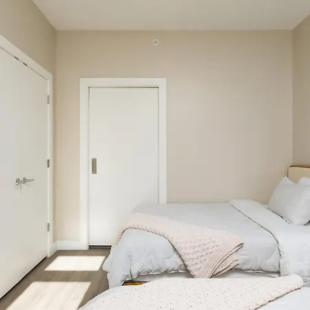 North End 2br W Pool & Gym * Boston