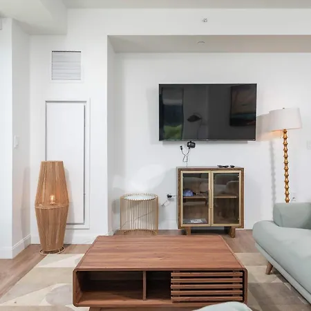 North End 2br W Pool & Gym Apartment Boston