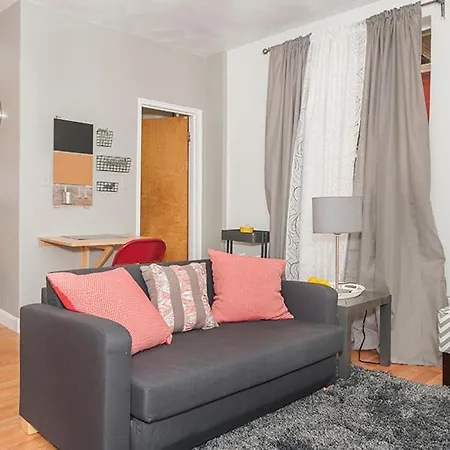 Downtown Apt, Perfect For Medical Workers Apartment