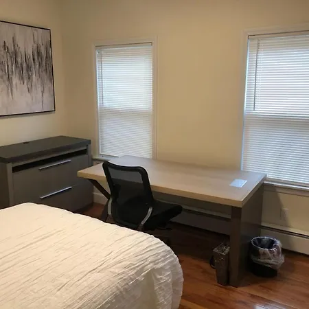 Apartment Modern Renovated 2-bedroom In South Boston