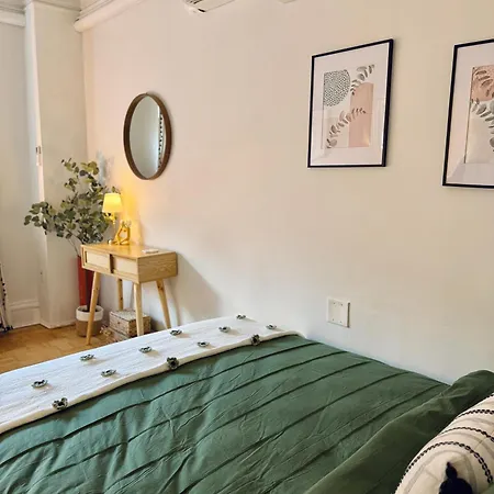 Apartment Chic Living On Newbury Street *